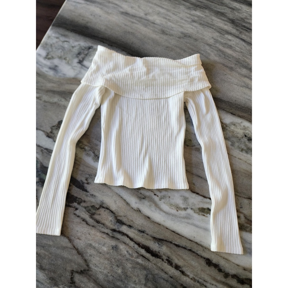 Boutique White Off the Shoulder Ribbed Knit Long Sleeve Top Small NWT